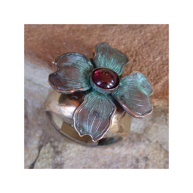 NAP8406r Patina Dogwood Flower Ring - Garnet
