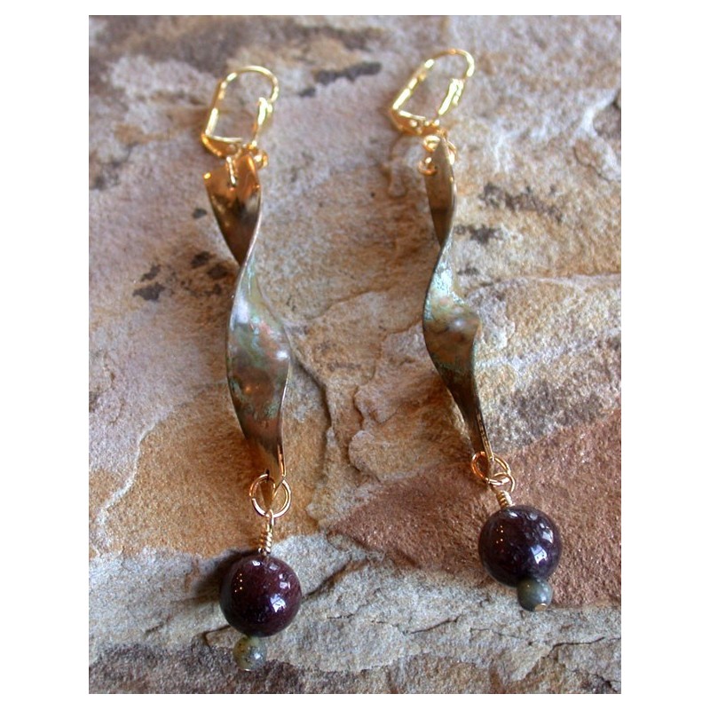 ET 105e Etched Patina Brass Twisted Link Dangle Earrings - Taupe Tourmaline
