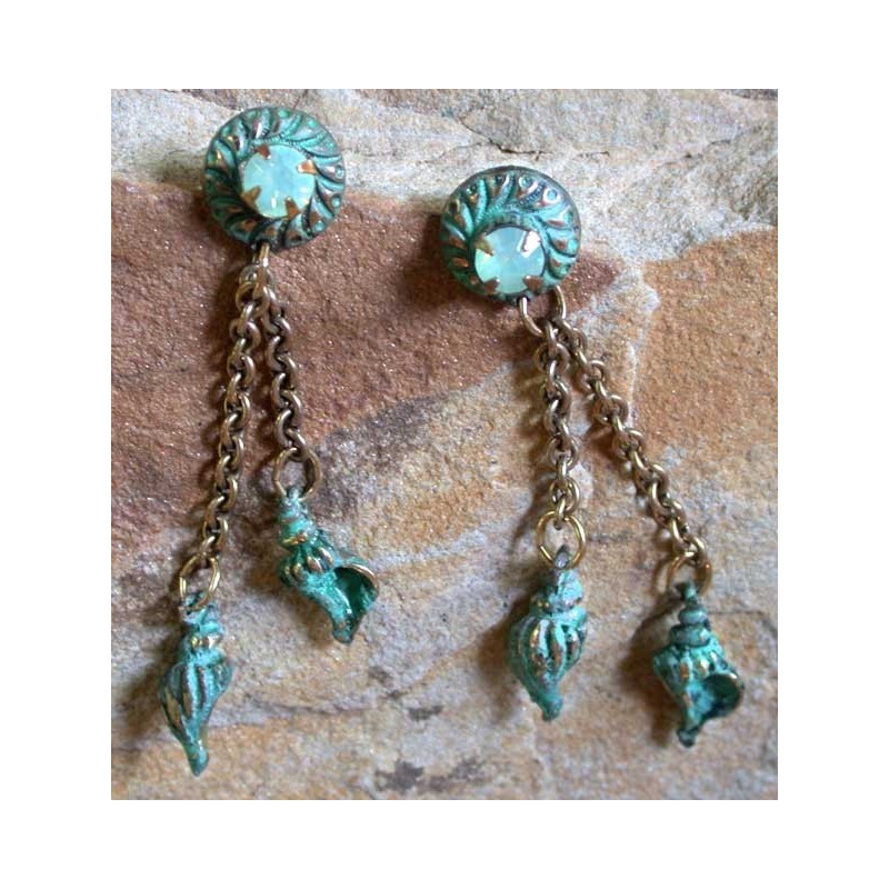 AQP1759eCR - Pale Green Opal Swarovski Crystals