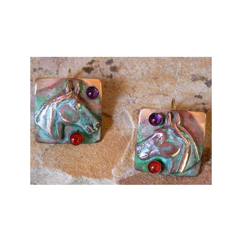 DDP28eAM - Amethyst, Carnelian, Museum Latch