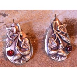 NB128e - Carnelian, Museum Latch