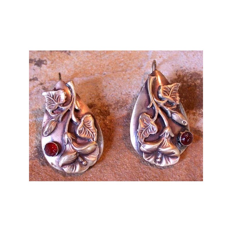 NB128e - Carnelian, Museum Latch