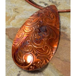 YCI21pd - Detail: Paisley Pattern, Dual Metallic Rawhide