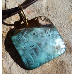 TTP230pd - Detail: Tri-Antique Brown Rawhide