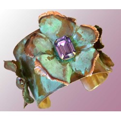 NAO8614cf Bright Olive Patina Solid Brass Sculptural Flowers Cuff - Swarovski Crystals 